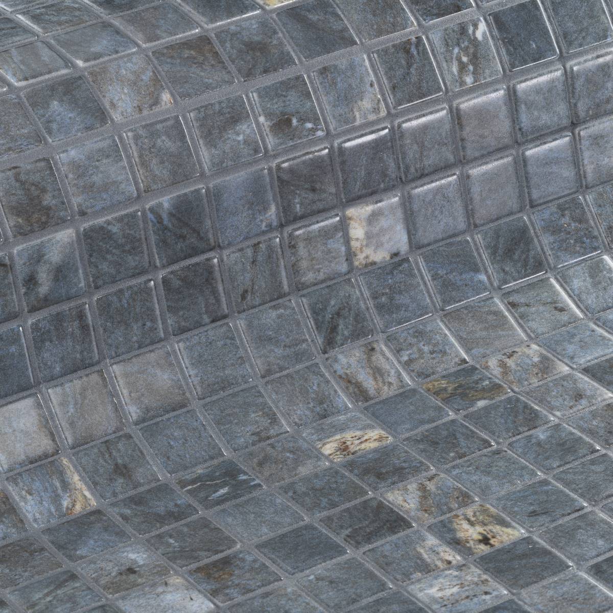 Dolerite mozaikos plytelės baseinui – paviršiaus pavyzdys